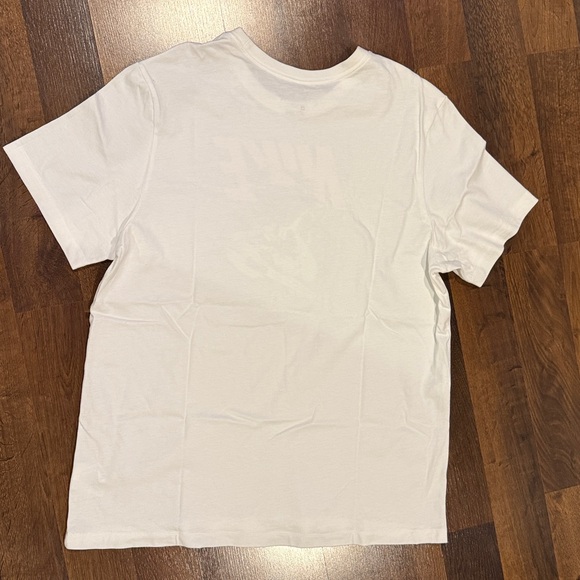 Nike White Graphic Men's Shirt Sz XL - Picture 6 of 6